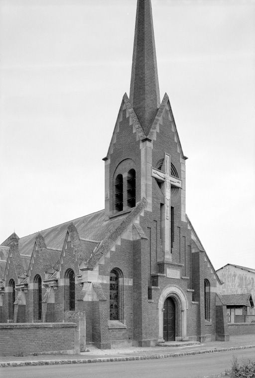 Église paroissiale et cimetière Saint-Géry de Varesnes