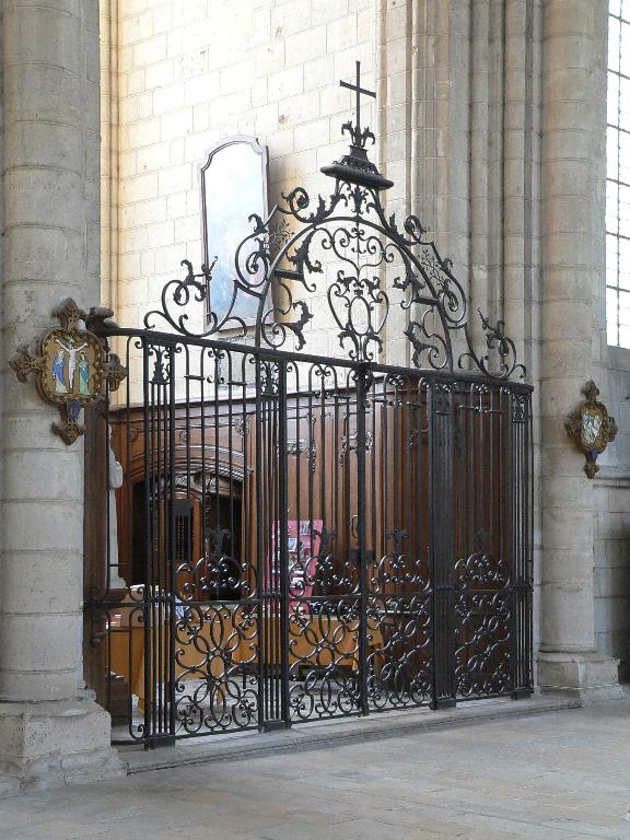 Clôture de la première chapelle sud de la nef, ou chapelle du Sacré-Cœur