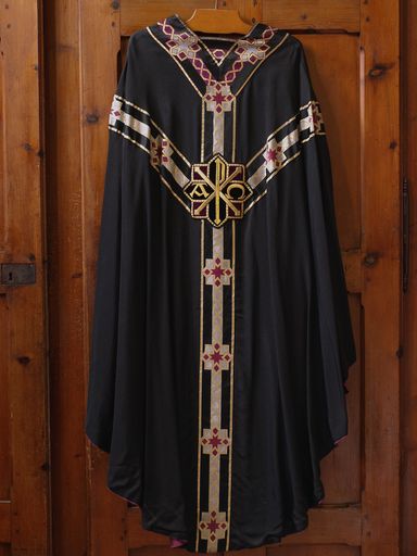 Ensemble de quatre chasubles (milieu du 20e siècle) non attribuées à un atelier