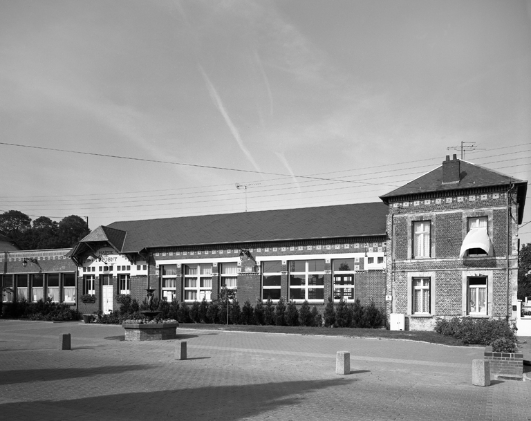 Mairie et école primaire de Tupigny