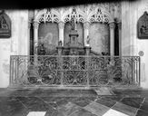 Clôture de chœur, clôture de chapelle (d'appui, à battant)