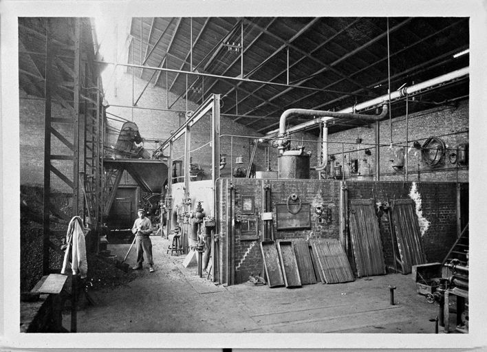 Ancienne manufacture de colle de Ribécourt, puis Compagnie Centrale Rousselot, puis SA Rousselot Colles, puis usine de produits chimiques CECA Elf Aquitaine, puis Atofindley