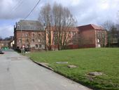 Ancien moulin à farine Toutevoye, devenu fromagerie industrielle Brand, puis Charles Gervais, puis usine de verres optiques de la Société d´optique et de lunetterie de l´Oise