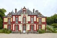 Ancien pavillon de chasse, puis Institution Sangnier, actuellement demeure et gîte rural, dit château des Lys