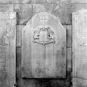 Plaque commémorative de Henri Jacques de Rousse, comte d'Alembon et de Claude Jean-Baptiste de Rousse, marquis d'Alembon