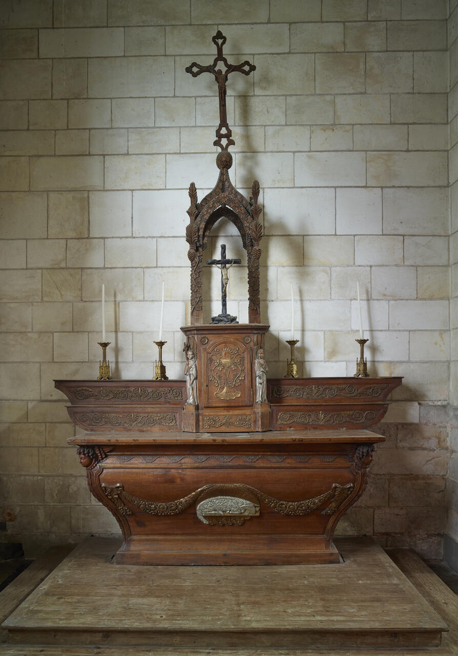 Ensemble de l'autel de l'ancienne chapelle Saint-Jérôme (autel, tabernacle, gradin, exposition)