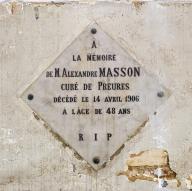 Plaque commémorative d'Alexandre Masson (1858-1906), curé de Preures (1899-1905)
