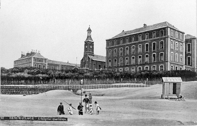 hôpital marin dit hôpital Napoléon, puis grand hôpital maritime