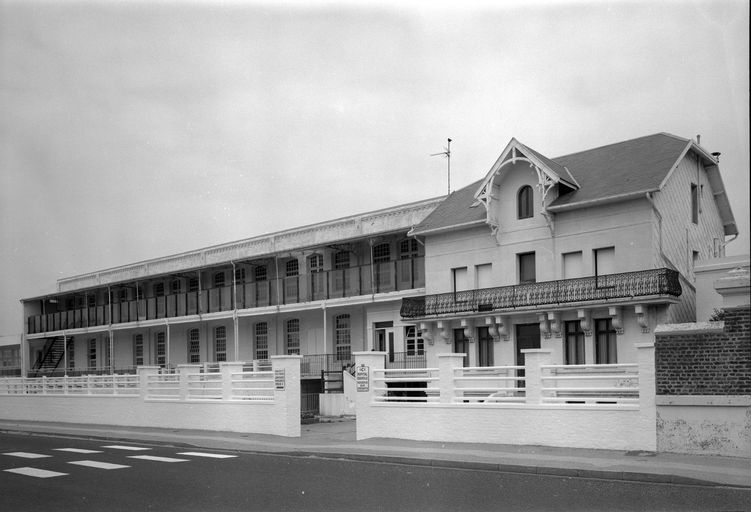 Ancienne villa Carmen, puis hôpital marin, dit hôpital Bouville 3 (vestiges)