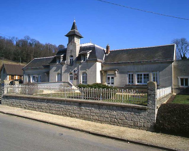 Mairie et école primaire de Braye-en-Laonnois