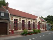 Ancien presbytère devenu mairie et presbytère, puis école communale de filles, actuellement salle des fêtes