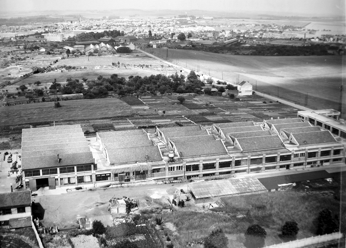 Usine de mécanique de précision MOPCO, puis Bull, puis usine de cosmétiques Soprocos