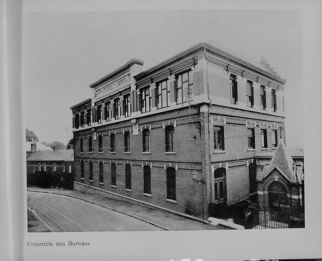 Anciens bureaux de l'usine du Tilleul, aujourd'hui lycée André-Lurçat