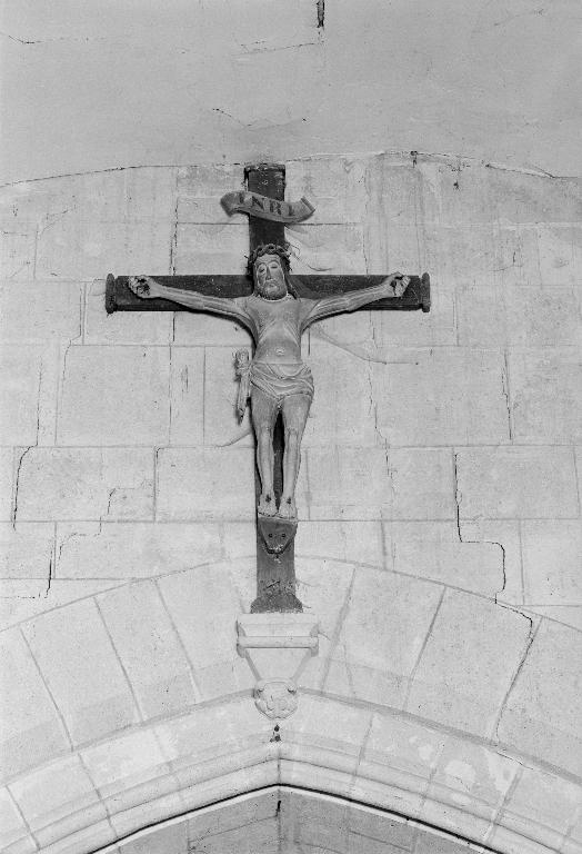 Croix : Christ en croix