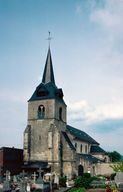 Église paroissiale et cimetière Saint-Nicolas et Saint-Fiacre de Vauchelles