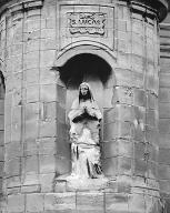 Quatre statues : Vierge, Vierge, apôtre, saint Jean-Baptiste