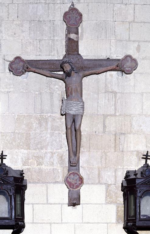 Croix : Christ en croix