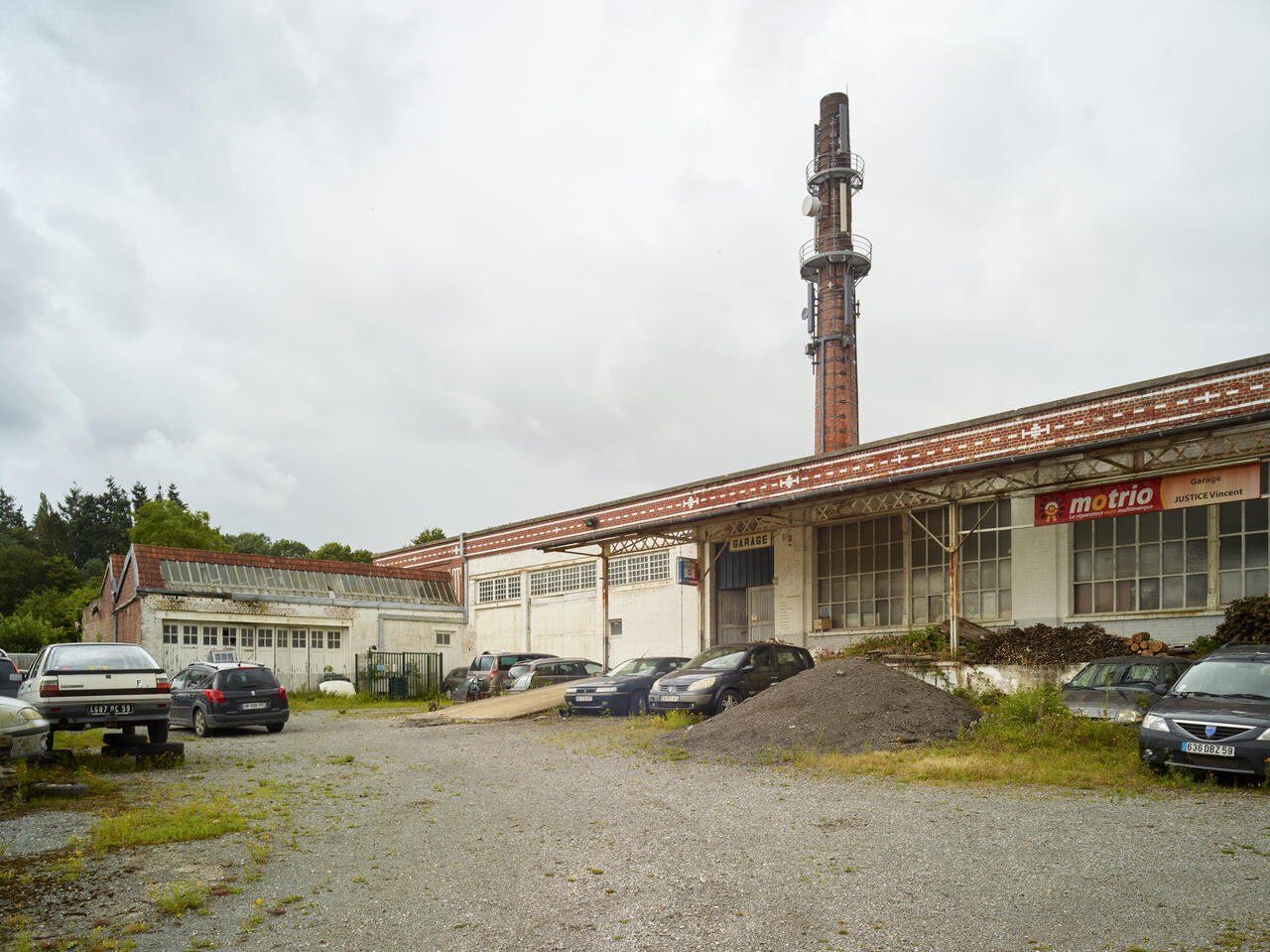 Filature de laine peignée Ulysse Bertrand et Michies, puis Pecquériaux, puis Désquesne & Cie, puis filature et tissage de laine peignées Déquesne, puis Gustave Bulteau, puis Louis Lepoutre et Cie 
