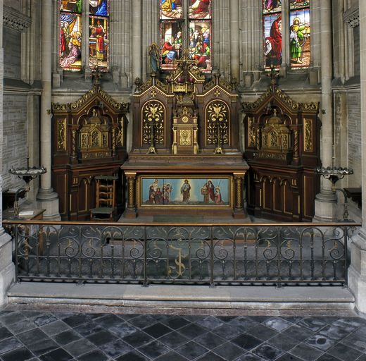 Le mobilier de la chapelle Saint-Joseph (autel, retable, tabernacle, clôture de chapelle et deux statues)