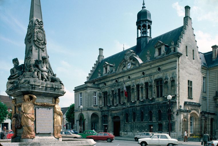 Hôtel de ville de Noyon