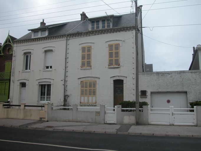 Maison à deux logements accolés (dont la Frégate)