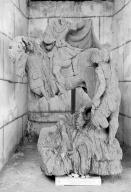 Groupe sculpté : la charité de saint Martin