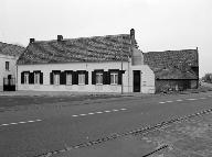 Ancienne ferme à cour fermée