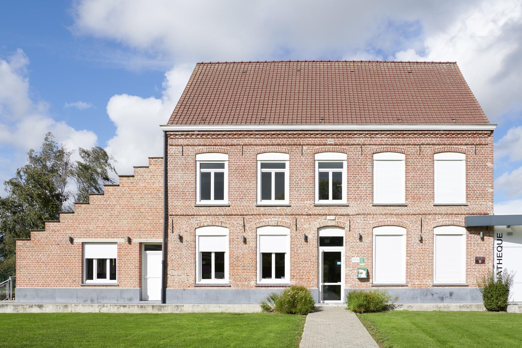 Ancien presbytère, actuellement maison multi-services