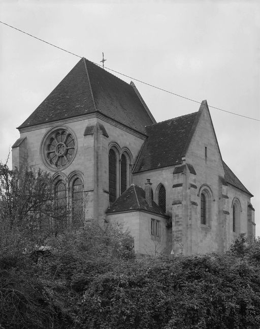 Ancien prieuré de clunisiens Saint-Pierre et Saint-Nicolas (église paroissiale Saint-Hubert) à Brétigny